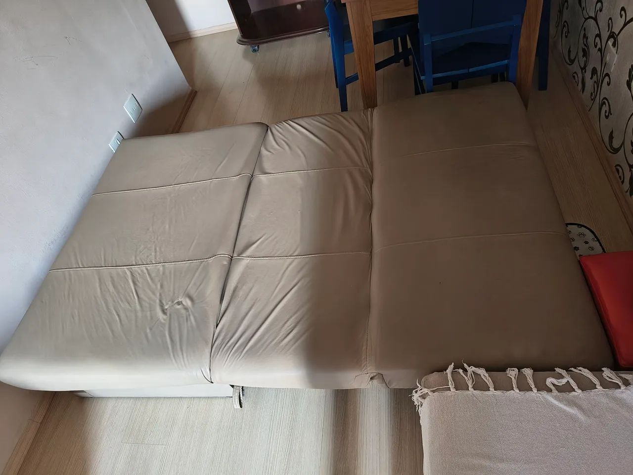 Sofá-Cama Tok&Stok 2 lugares Courino Bege - Boyd - Foto 4
