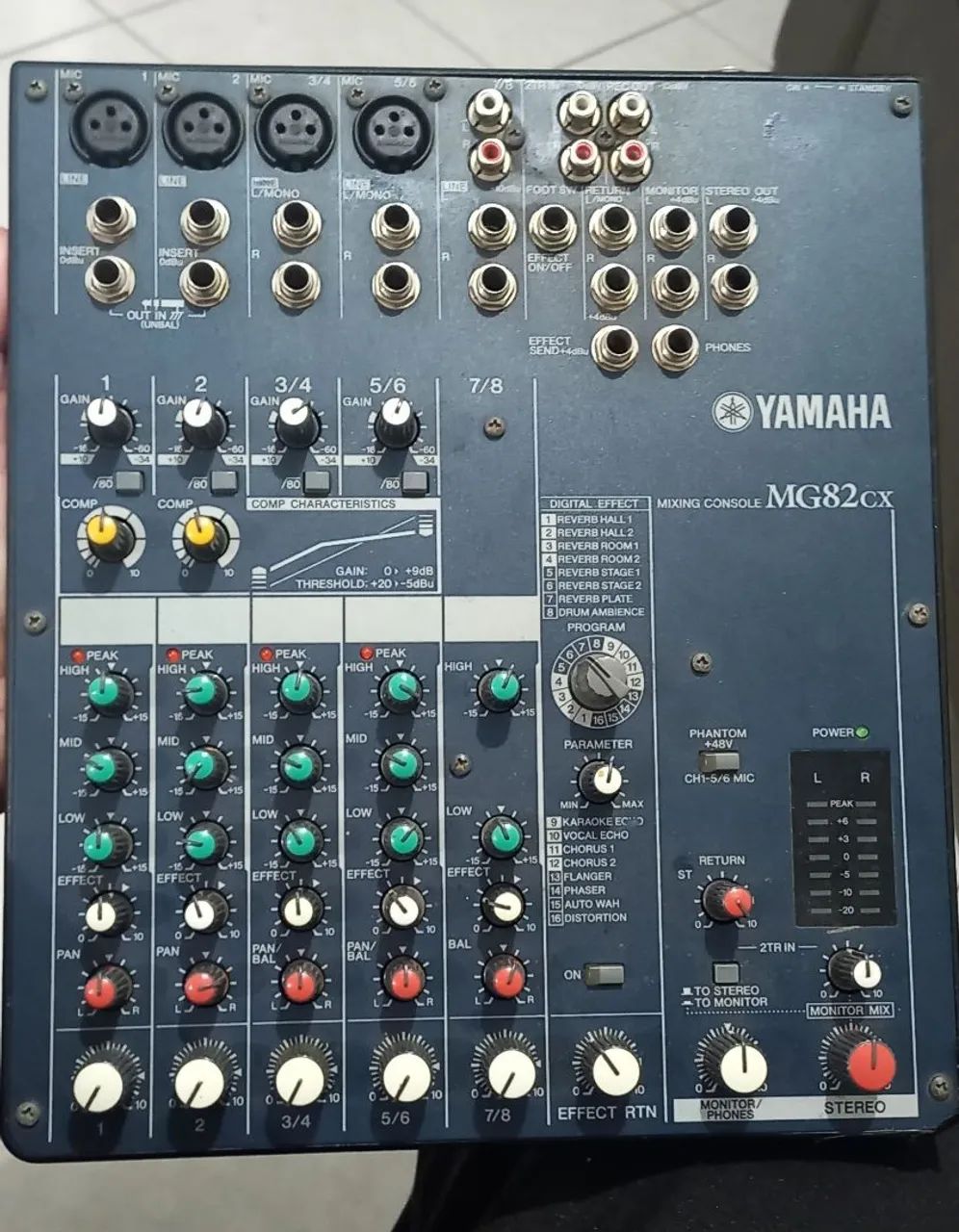 Mesa de som Yamaha MG82cx