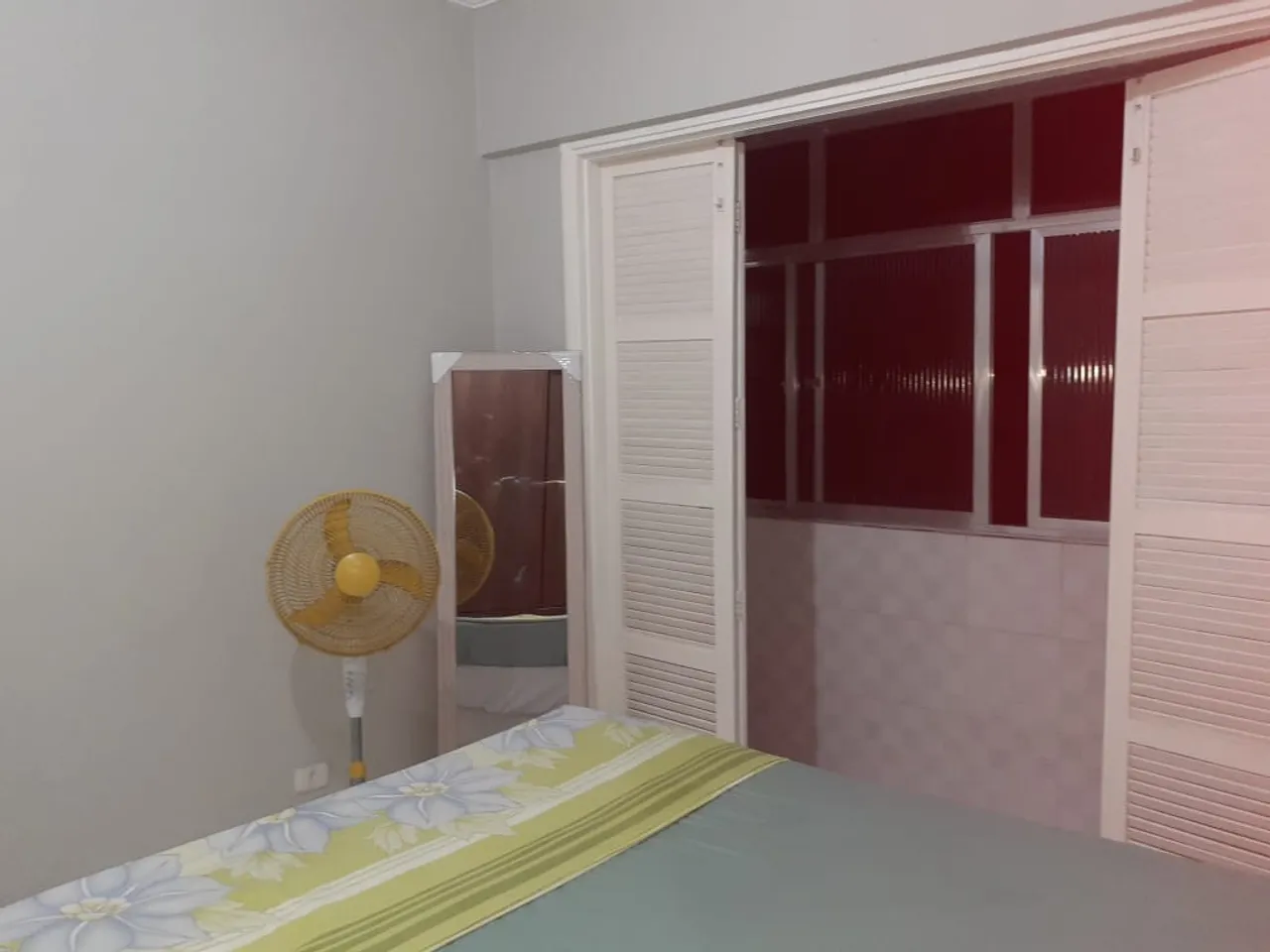 Locação Sala Living mobiliado na Ponta da Praia - Santos - SP