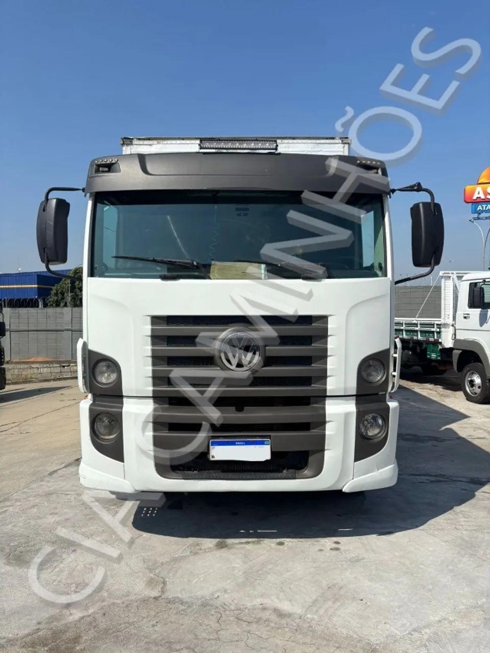 Vw 17-280 Ano 2013 C. Semi Leito Bau 7m + Plataforma - Foto 2