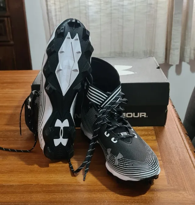 Chuteira Futebol Americano Under Armour Highlight Franchise Preta