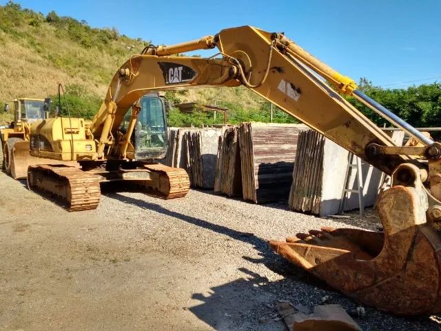 Escavadeira Hidráulica Caterpillar 320C 3.8 Ton Ano 2004 c/ Linha Hidráulica p/ Rompedor