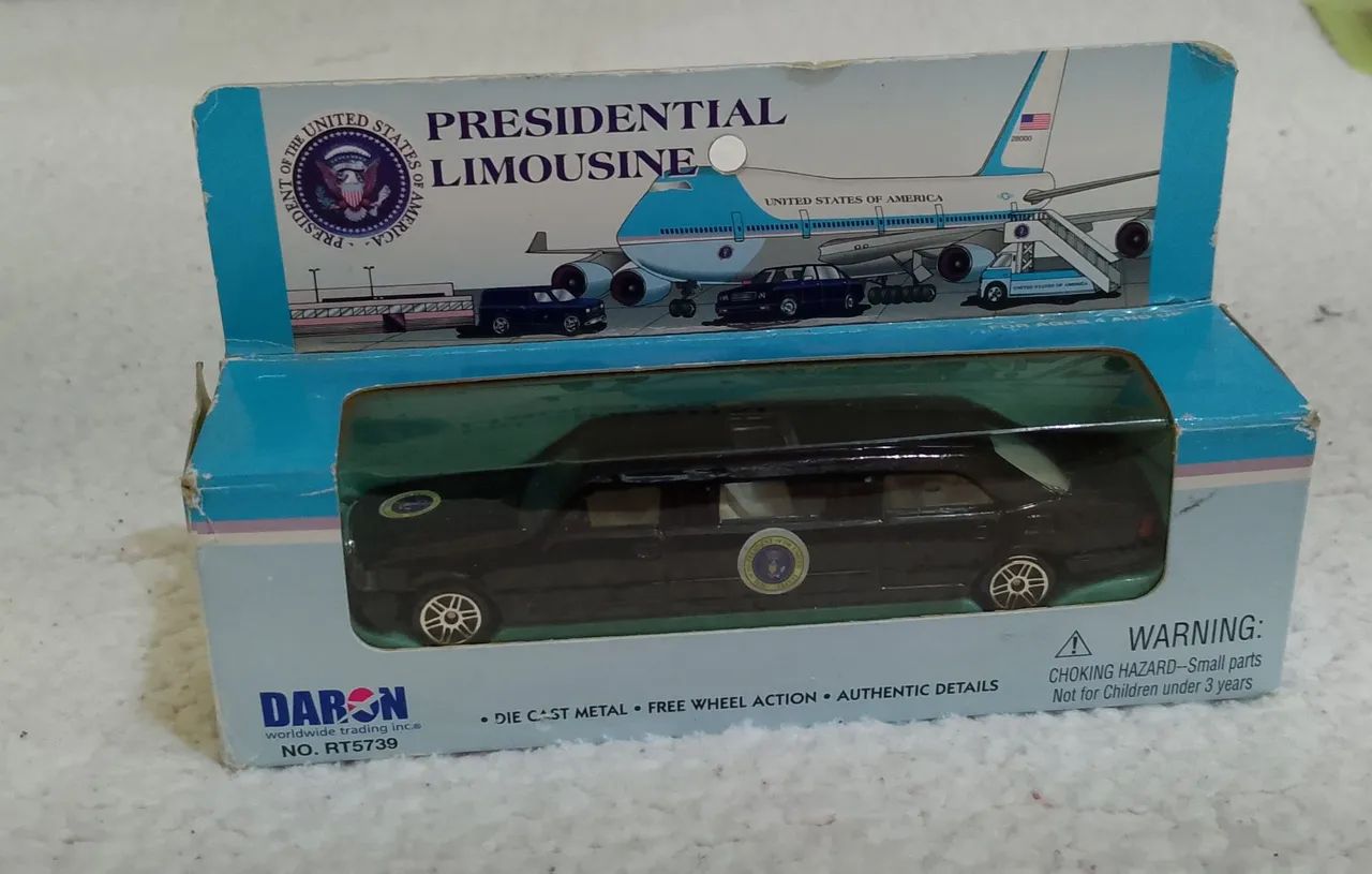 Miniatura Limousine Presidencial 