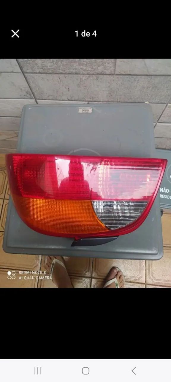 Lanterna Toyota AVENSIS original lado direito