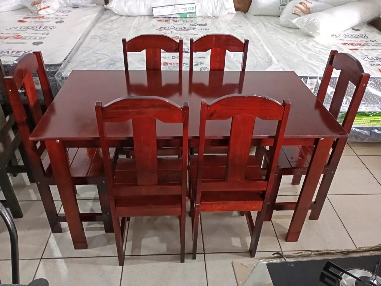 Mesa madeira 6 cadeiras com tampo de MDF  - Foto 2