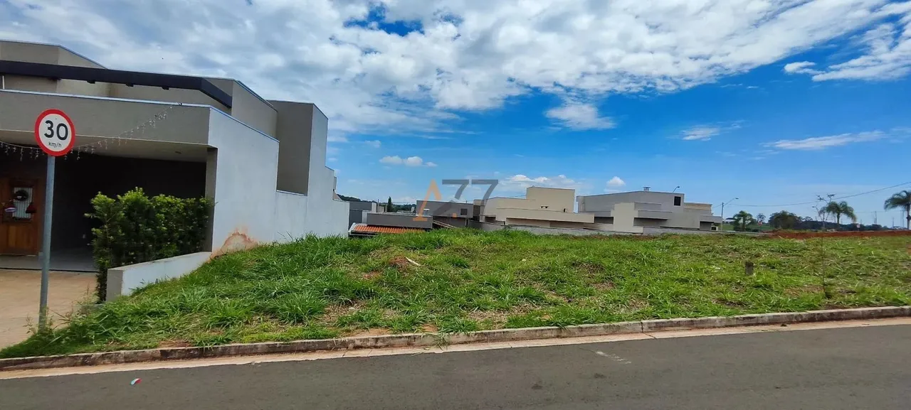 Terreno de 253m² à venda no Condomínio Maria Júlia - São José do Rio Preto, SP