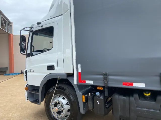 MERCEDES BENZ ATEGO 2430 ANO 2019 200.000KM ORIGINAL BAU SIDER COMPLETO  - Foto 4