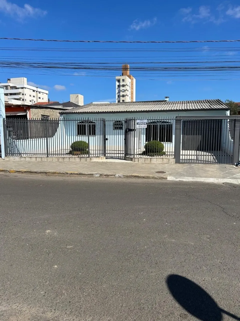 Vende-se casa no bairro Coral