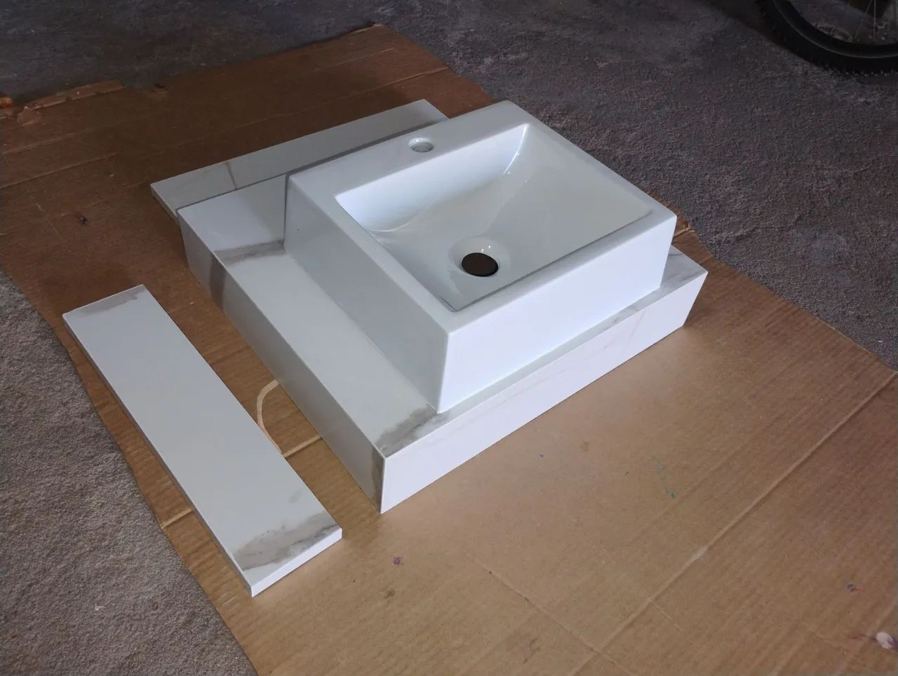 Porcelain Sink with Overmount Basin, 50x45 cm