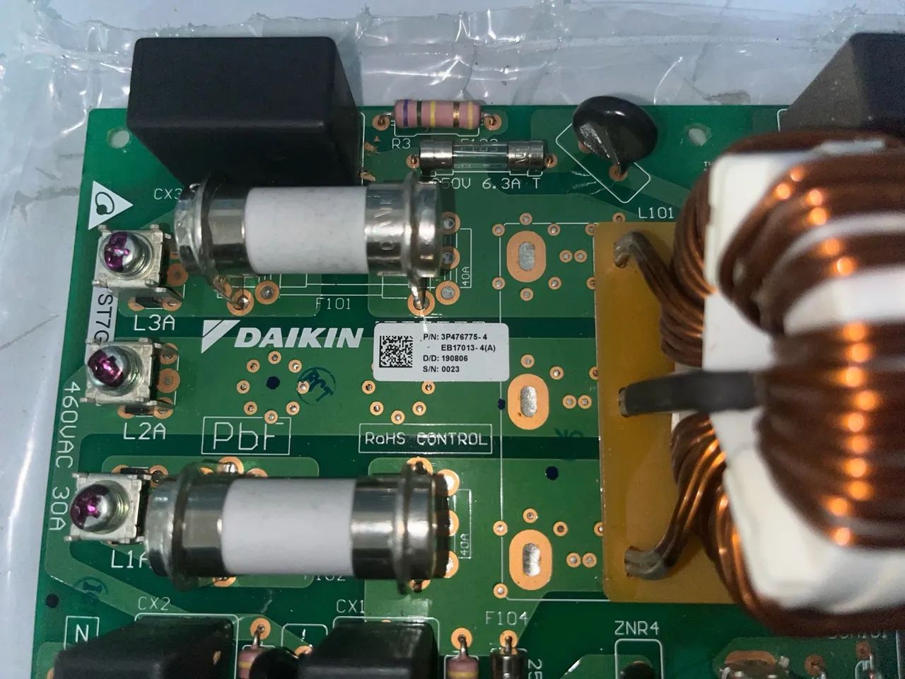 PLACA DAIKIN (3P476775-4)