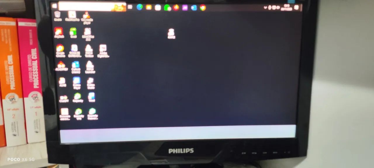 Monitor Philips 19 com detalhes LCD