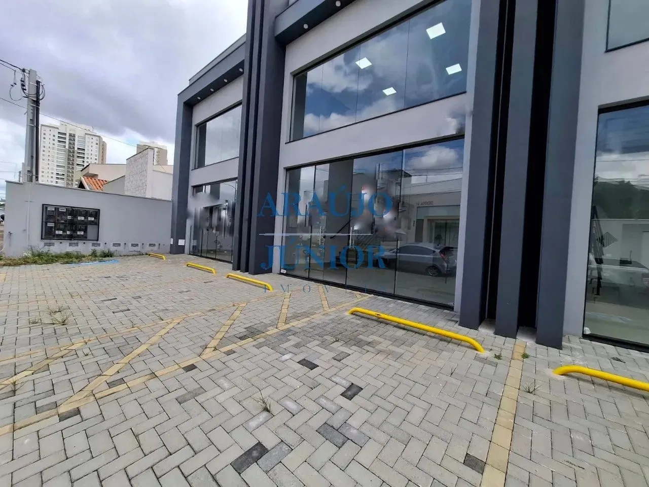 Salão Comercial para Locação em Americana-SP no Bairro Jardim São Paulo: 1 Sala, 2 Banheir