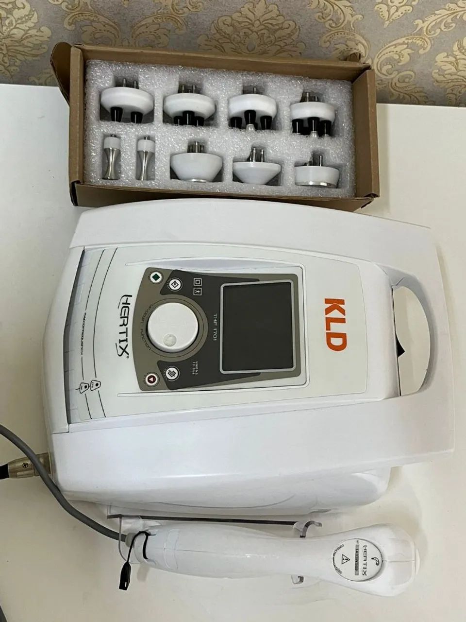  Rádio frequência HERTIX para Estética Facial e Corporal - Foto 4