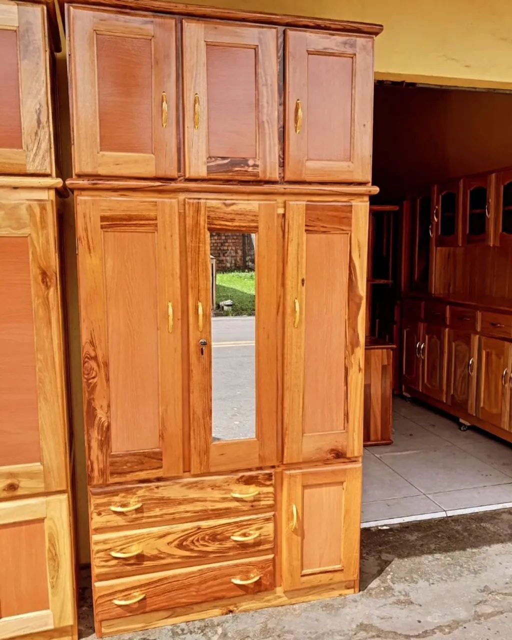 GUARDA ROUPA DE SOLTEIRO COM ESPELHO COMPLETO NOVO! - Foto 2