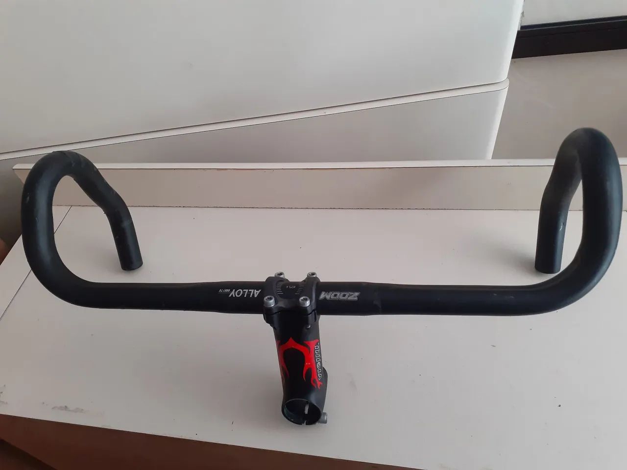 Guidão ergonômico com mesa  - Foto 3
