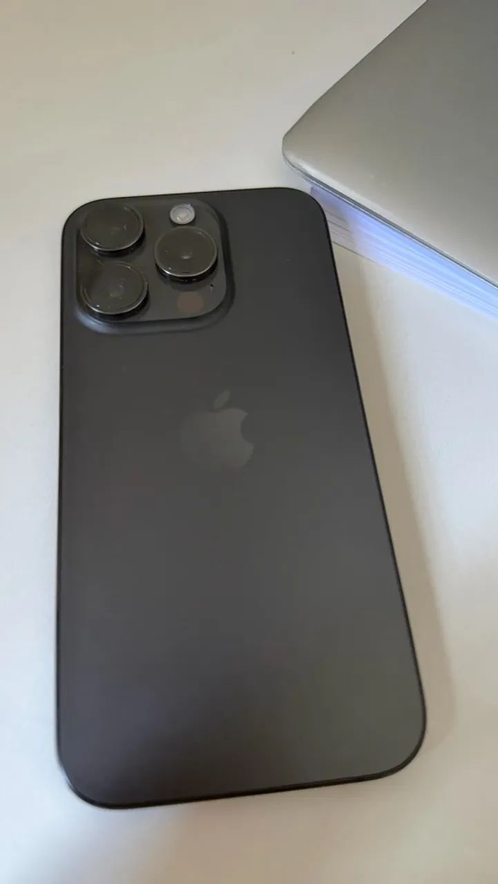 iPhone 15 Pro  - Foto 2