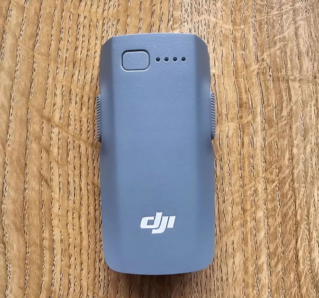 Hub de carregamento e 1 Bateria nova Dji - Foto 4