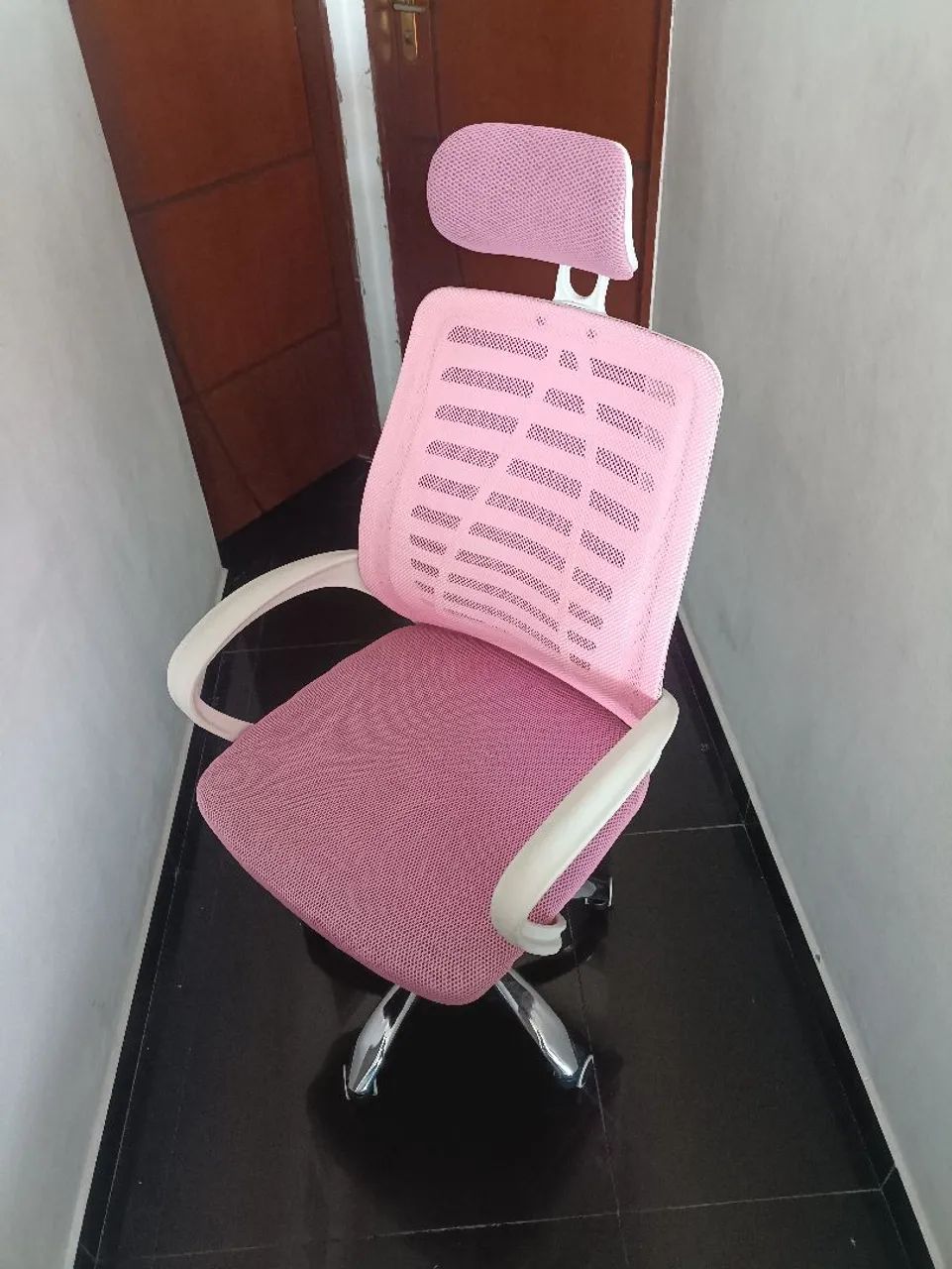 2 Cadeiras Ergonômicas Cor de Rosa - Foto 5
