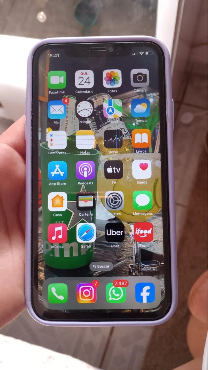 IPhone 11 bem conservado 
