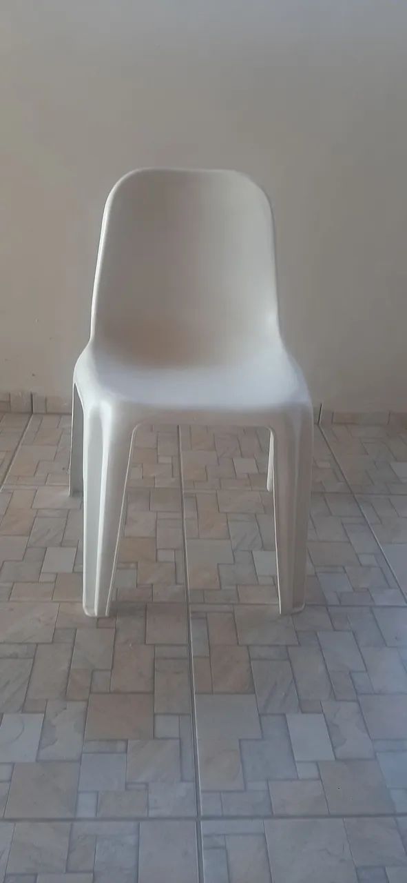 Cadeira plástica confortável  - Foto 4