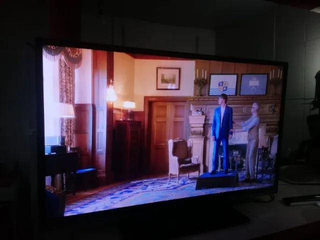 TV Semp Toshiba (STi) 43 polegadas + Chromecast