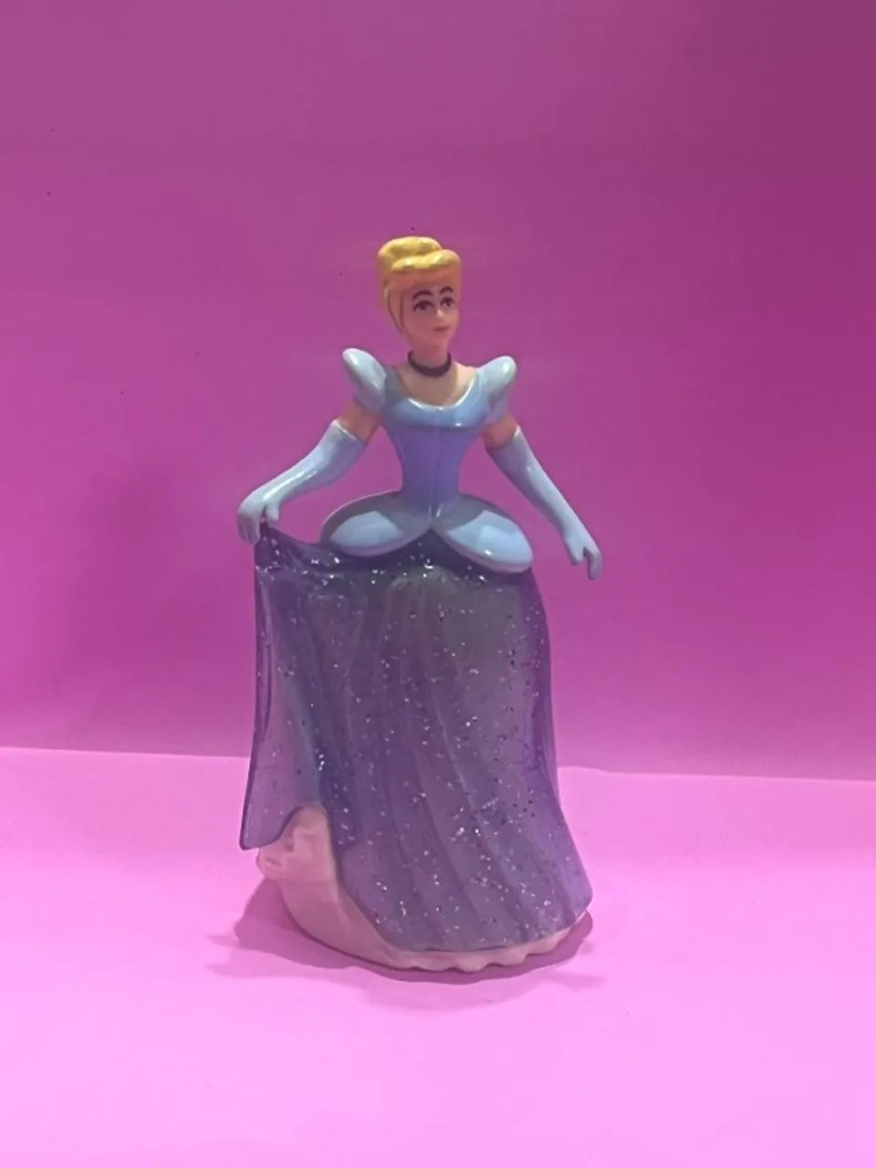 Boneca miniatura Cinderela