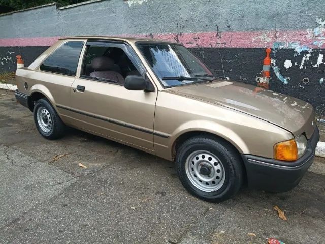 Ford Escort Escort L 1.8i / 1.8 1992
