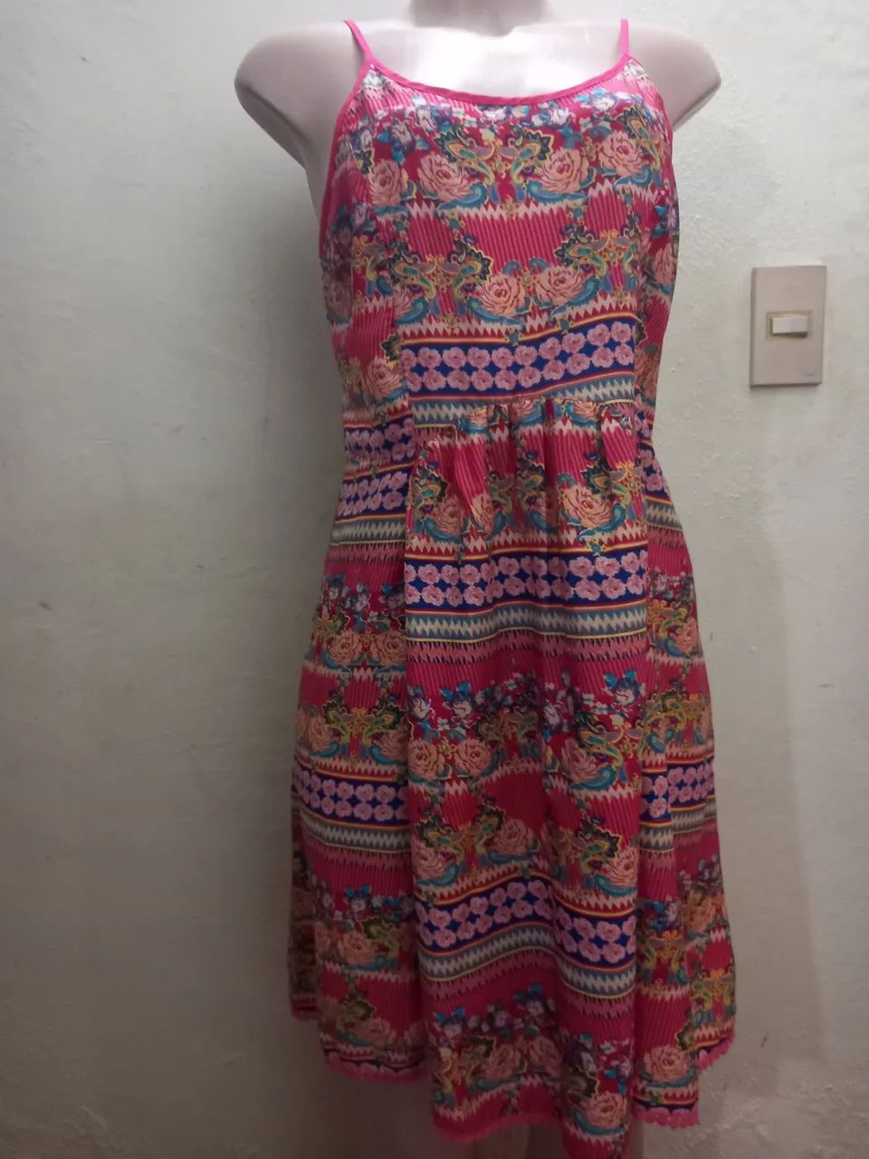 3 vestidos tam. 38/40 - Foto 2