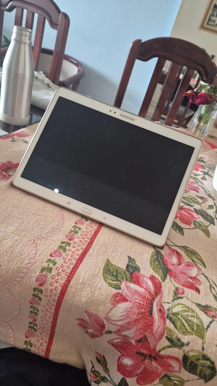 Tablet Sansung com capa específica (2014) - Foto 3