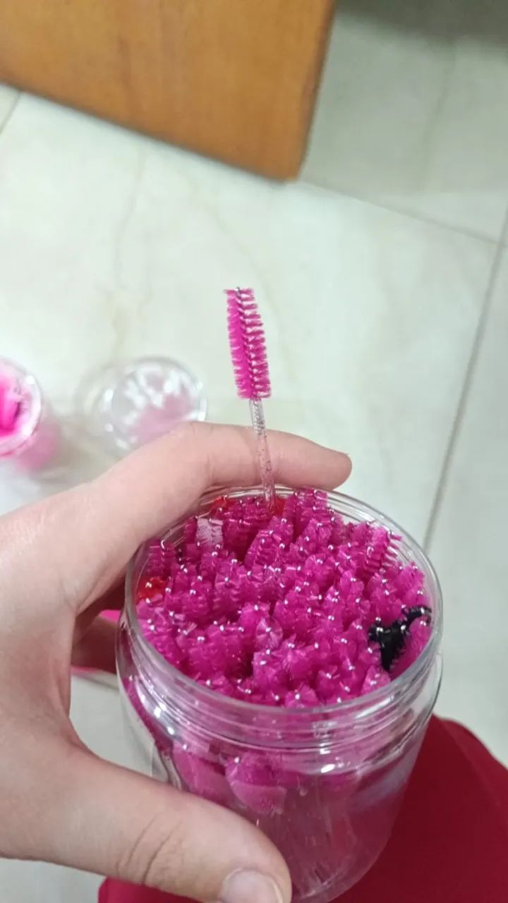 Coisas para cílios e sobrancelhas  - Foto 2