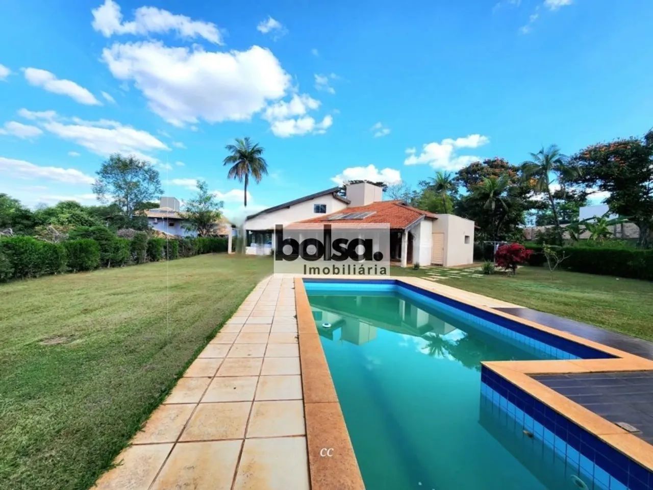 CASA NO CONDOMINIO SHANGRILÁ ! !