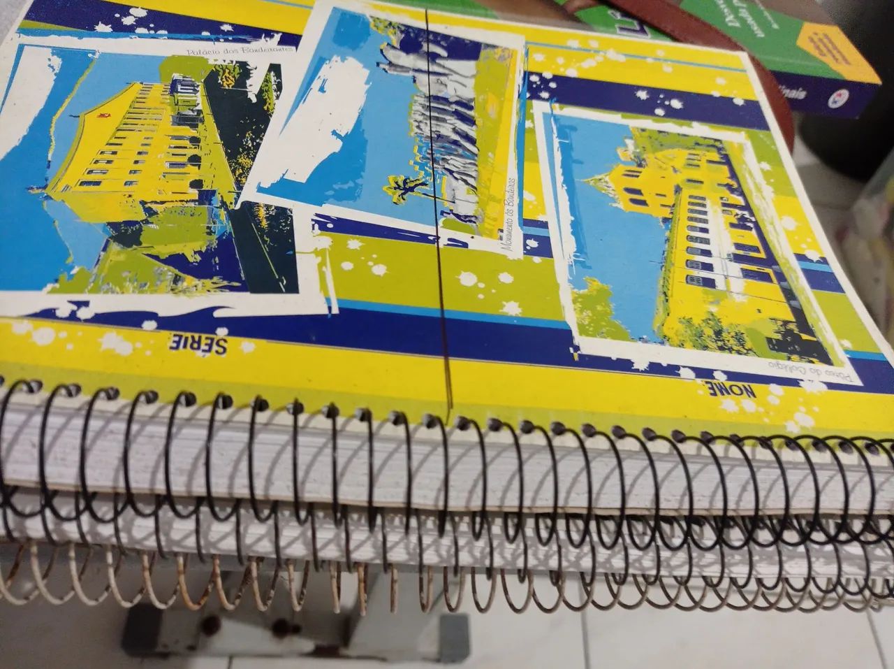 Vendo cadernos novos - Foto 2