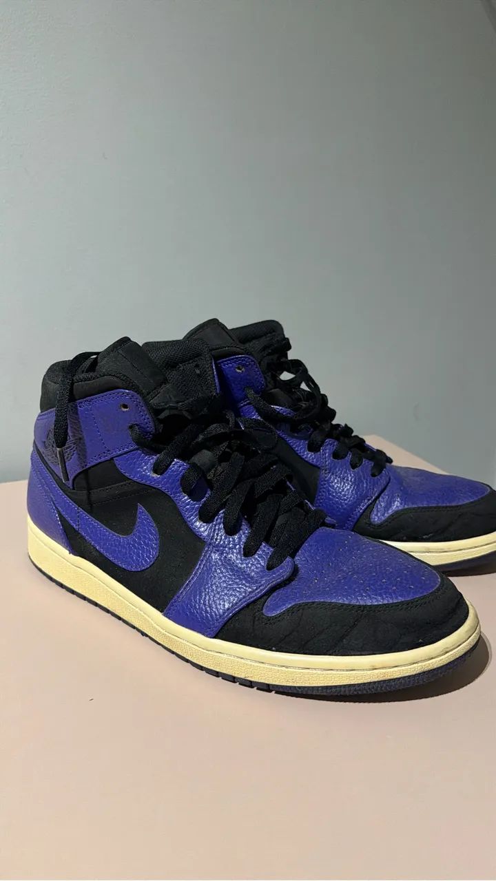Tênis Air Jordan 1 Mid - cano médio