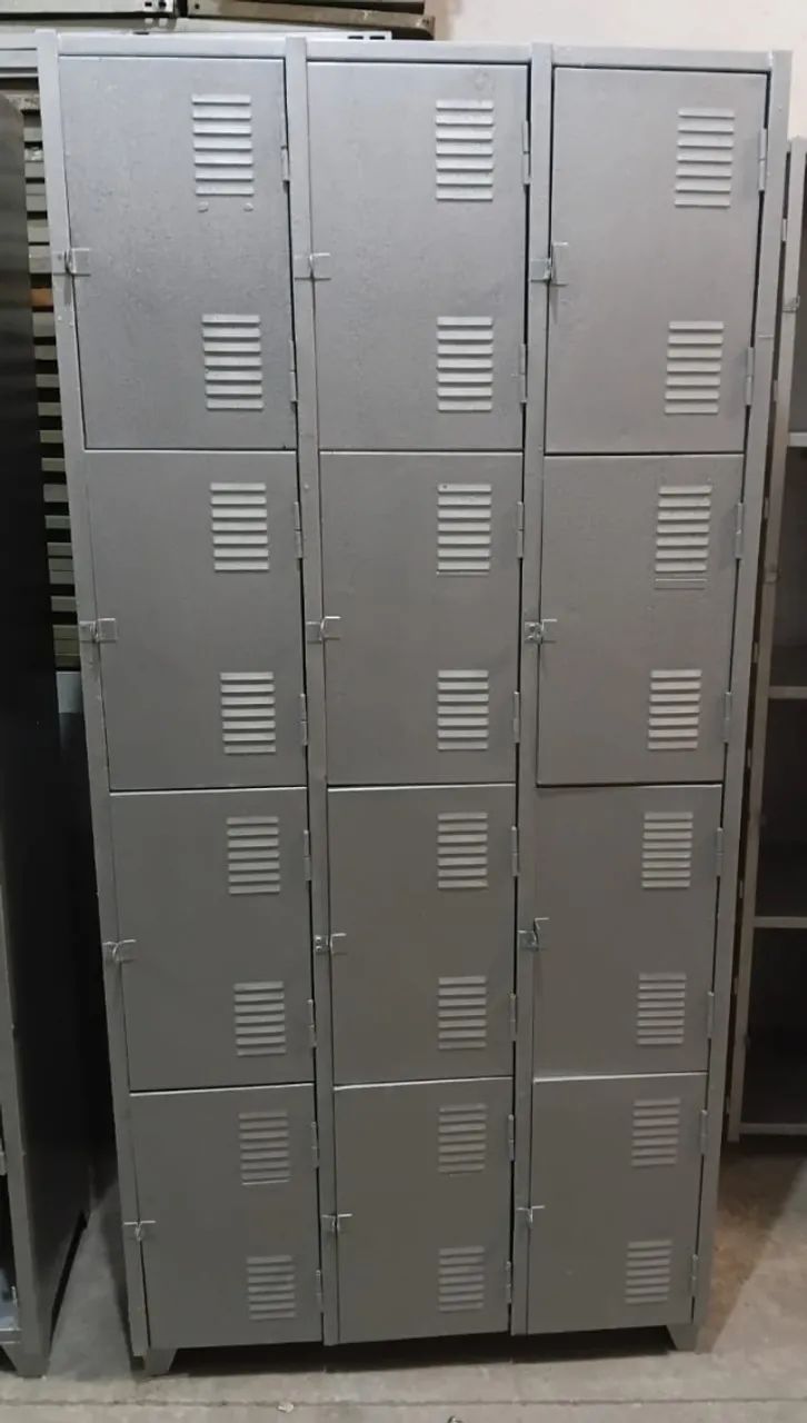 Roupeiro de Aço