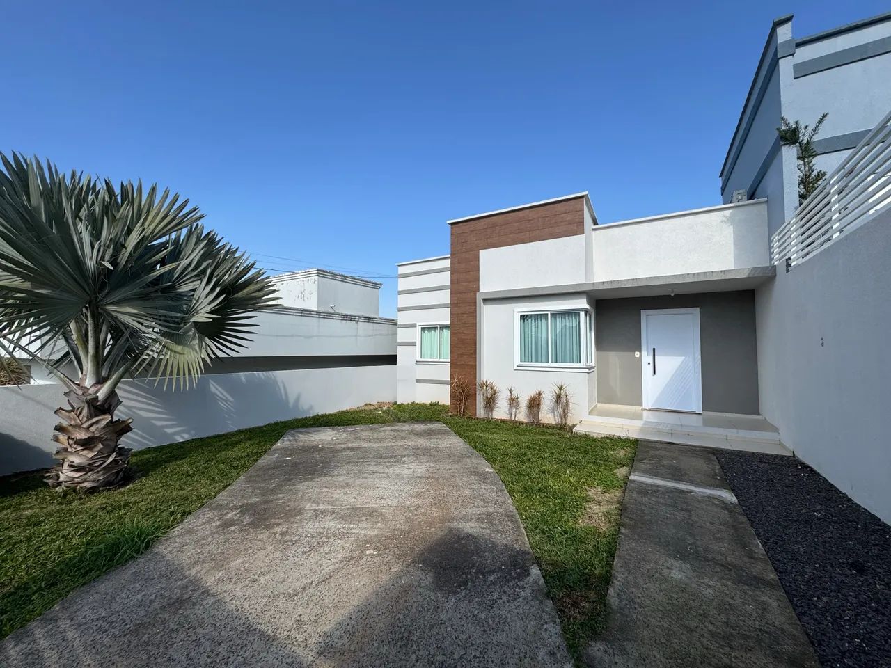 Casa semi-mobiliada pronta para morar!