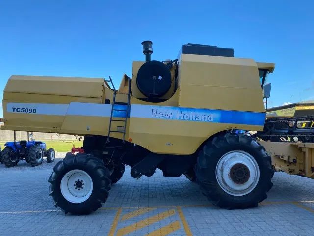 Colheitadeira New Holland TC5090 - Foto 3