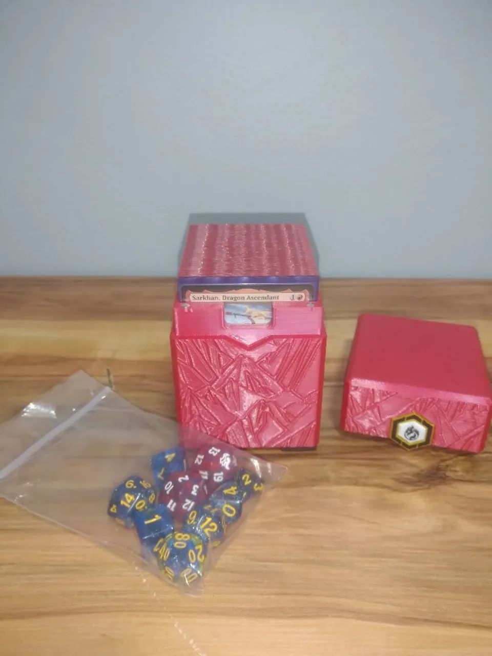 Deck MTG Sharkan Monored (Case+Dados) - Foto 2