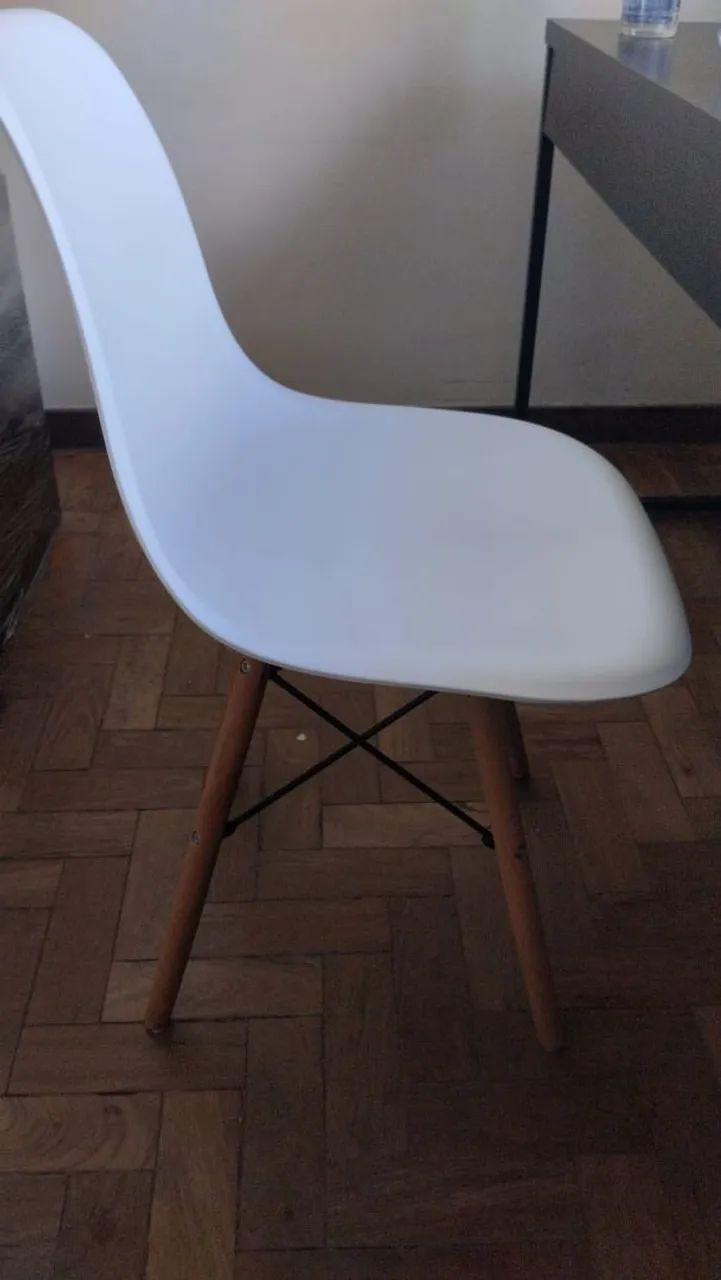 Cadeira branca em estado óptimo  - Foto 2