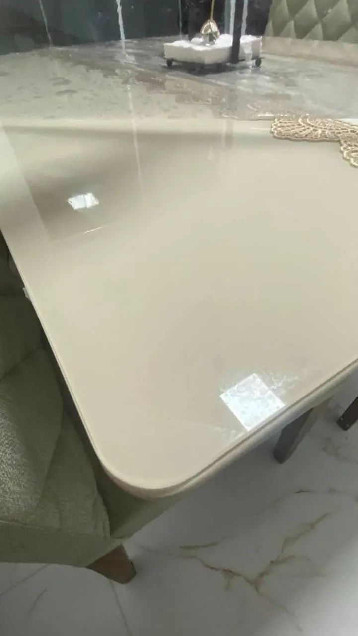 Lindo jogo de mesa 