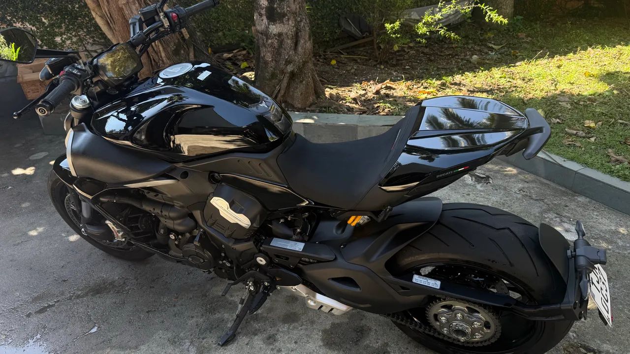 DUCATI DIAVEL V4S 2025 - Foto 4