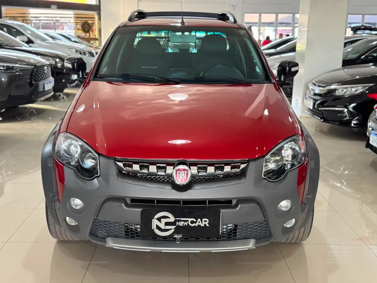 Fiat Strada Adv.1.8 16V Dualogic Flex CD 2015 - Foto 2