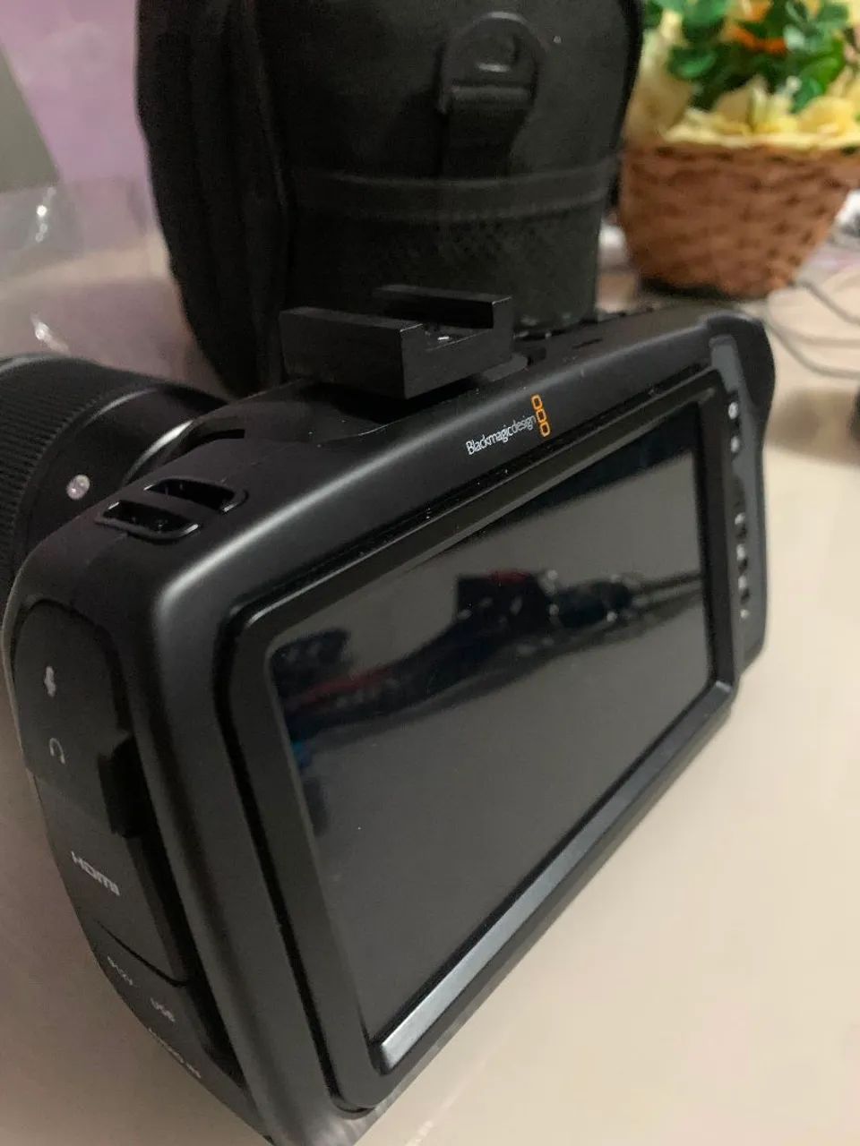 blackmagic pocket cinema 4k com 16mm 1.4 - Foto 4