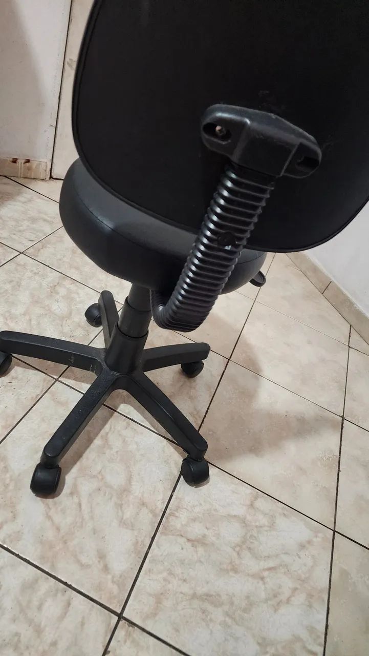Cadeira mocho giratória  - Foto 3