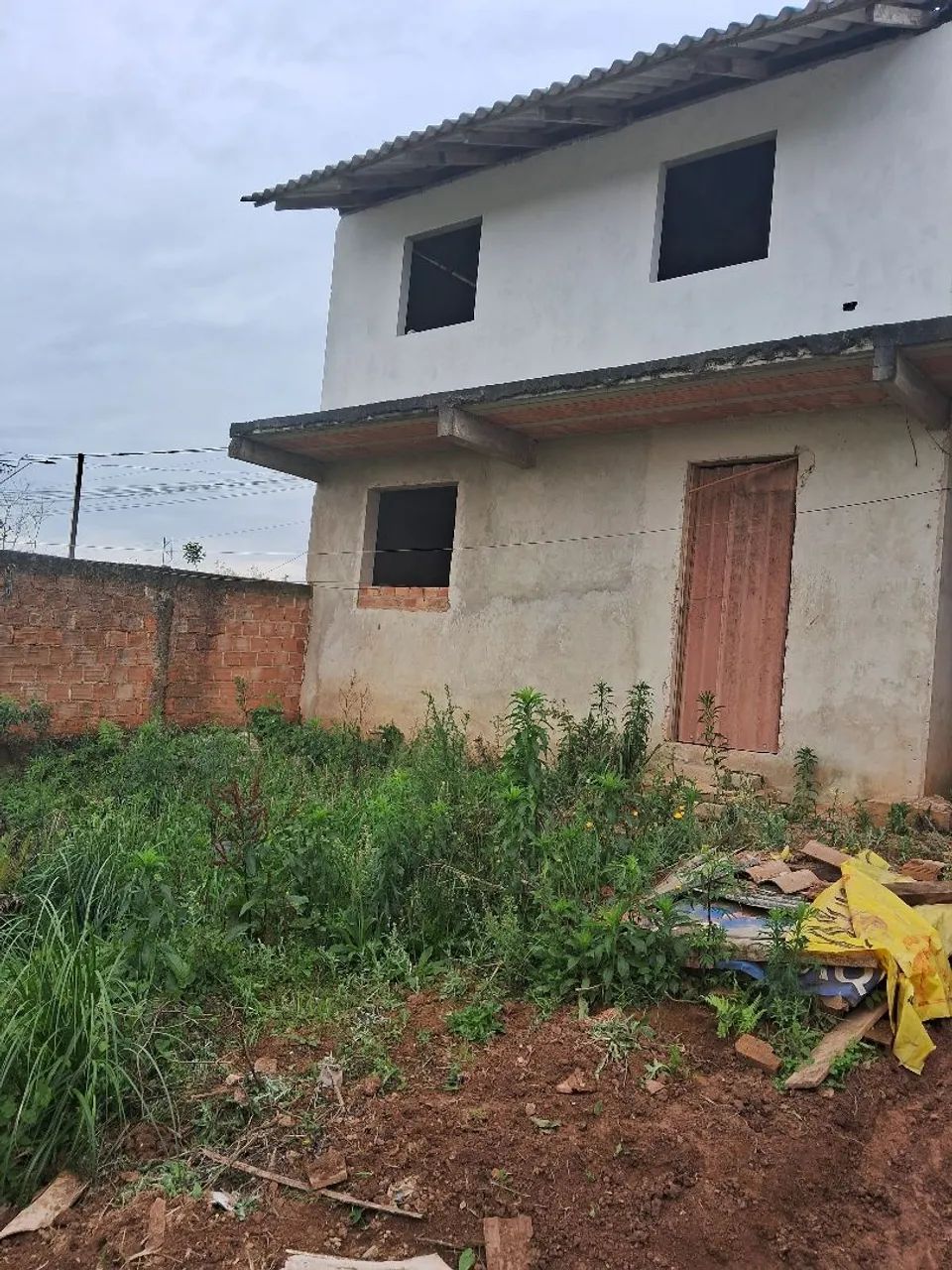 Vende-se ou troca sobrado *** - Foto 2