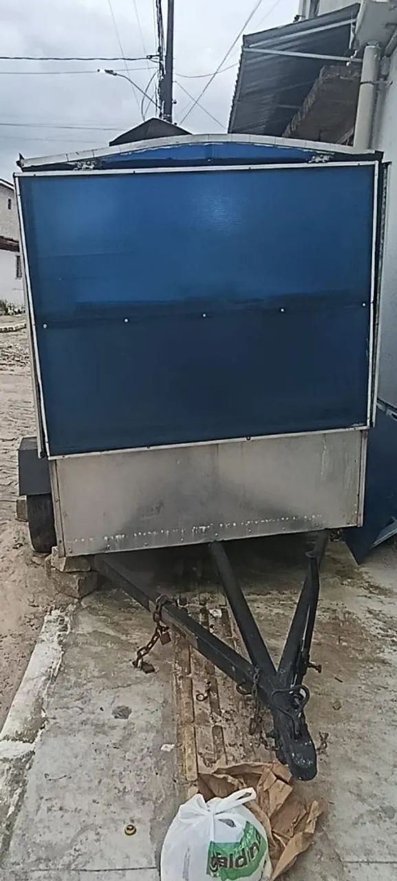 Reboque para vender lanche e bebidas e aí tem churrasqueira  valor 3900 - Foto 2