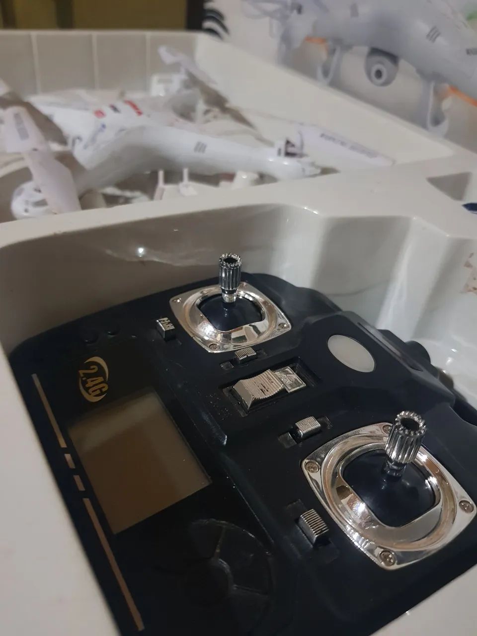 Drone SYMA X5C (leia a descrição!!!) PRA SAIR AGORA R$ : 300,00 - Foto 2