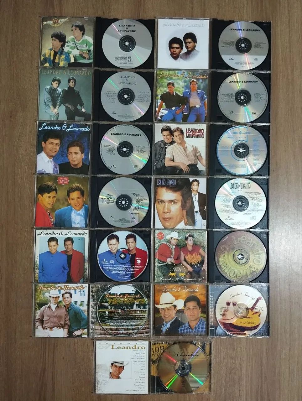 Coleção de 12 CD's Leandro e Leonardo + Tributo a Leandro - Foto 3