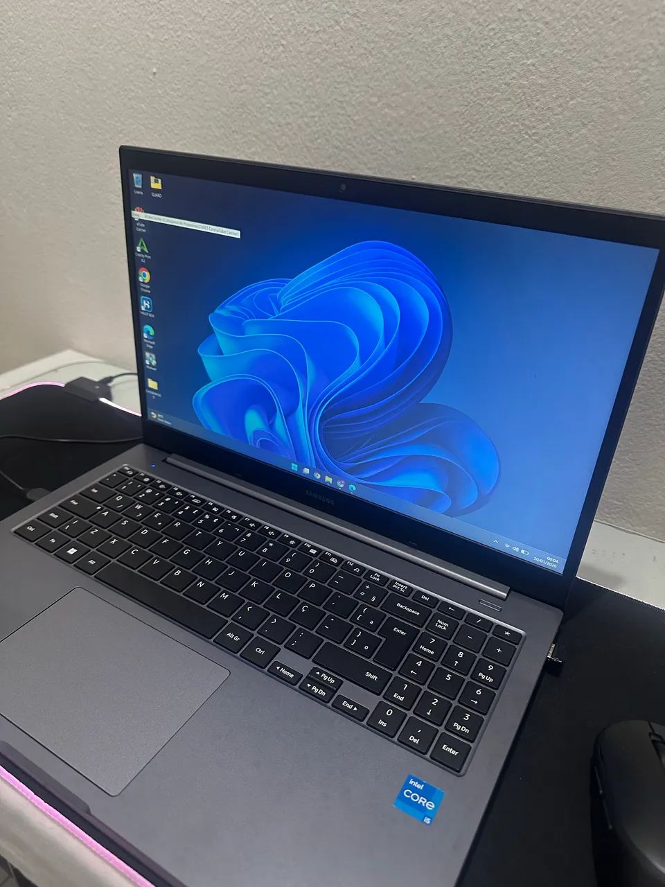 Samsung Book core i5 8gb 256ssdz - Notebooks - Roma, Salvador