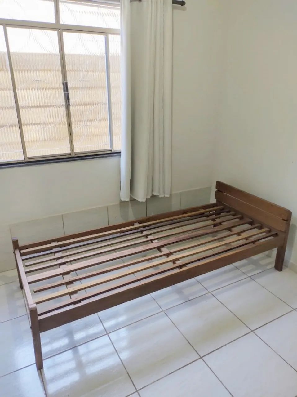 Cama de madeira + colchão - Foto 3