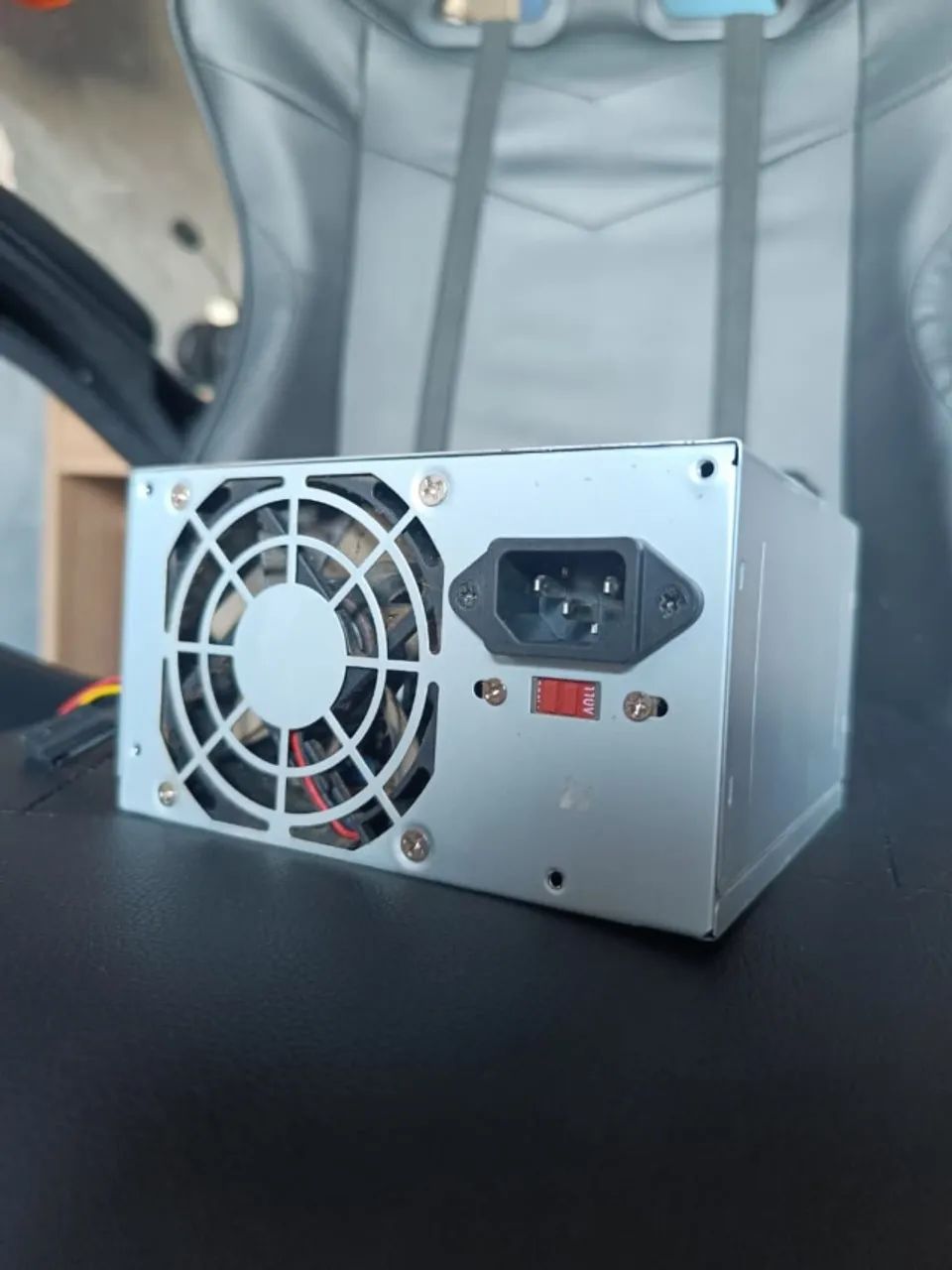 Fonte de Alimentação Multilaser 230W ATX - Bivolt - Usada - Foto 3